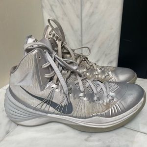 Nike Mens hyperdunk basketball shoes size 10.5